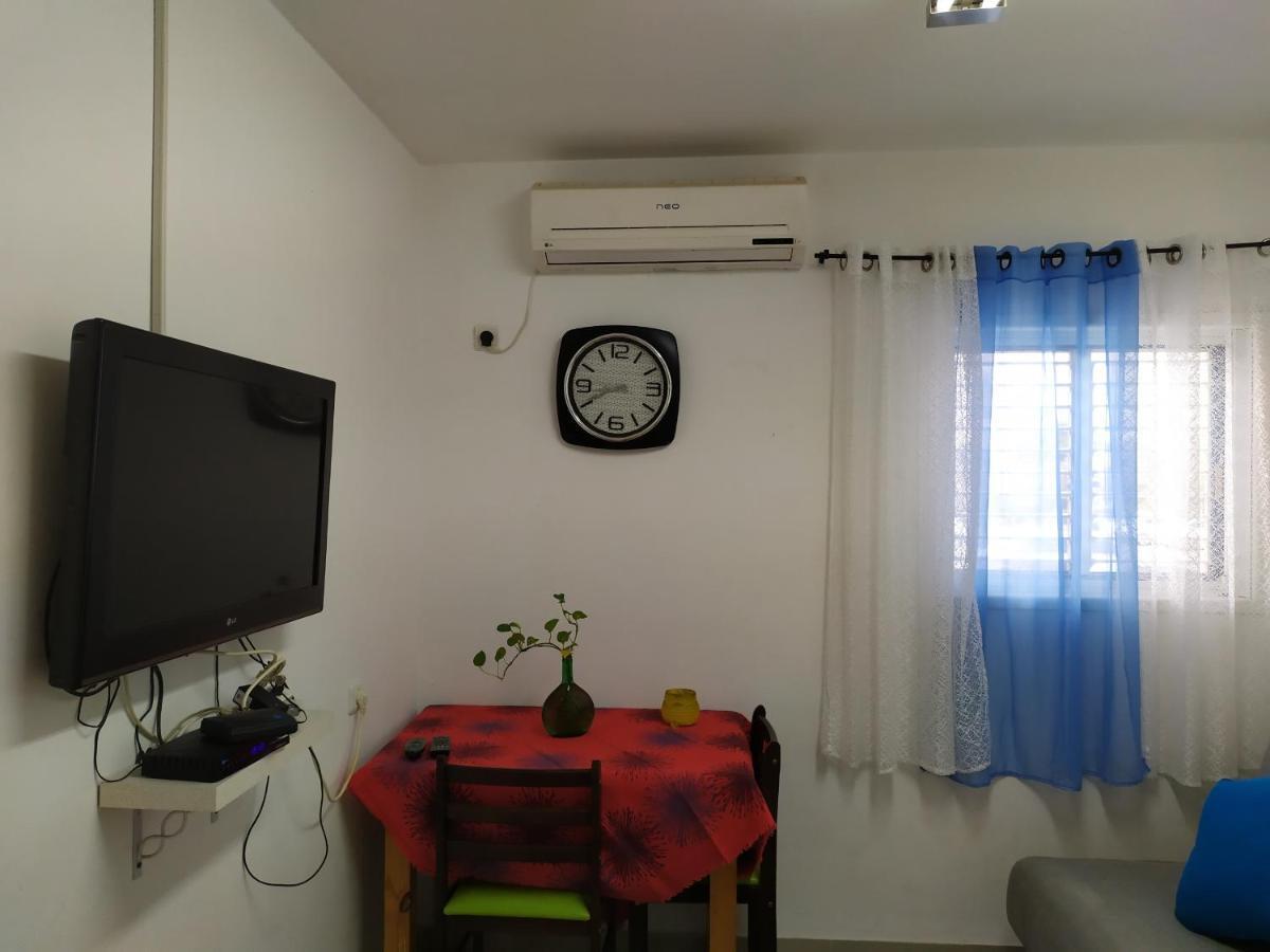 Nelly'S Housing Unit Apartamento Eilat Exterior foto