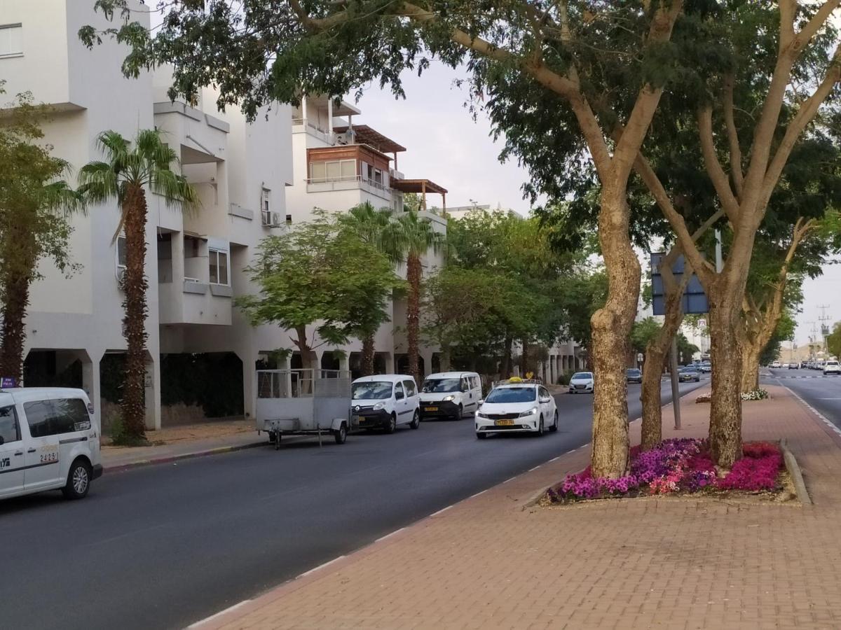 Nelly'S Housing Unit Apartamento Eilat Exterior foto